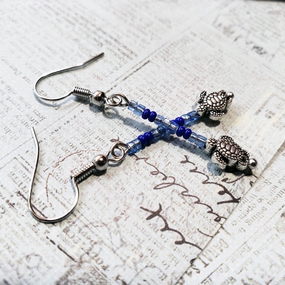 Turtle Earrings - Picture 2 of 6